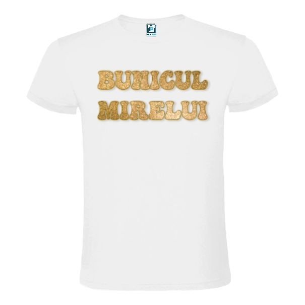 Pentru a nu crea confuzie despre rolul fiecăruia în organizarea nunții am creat o serie de tricouri personalizate cu funcția fiecăruia cum este și acest tricou de bărbat - Bunicul mirelui. Tricou bărbat - Bunicul mirelui