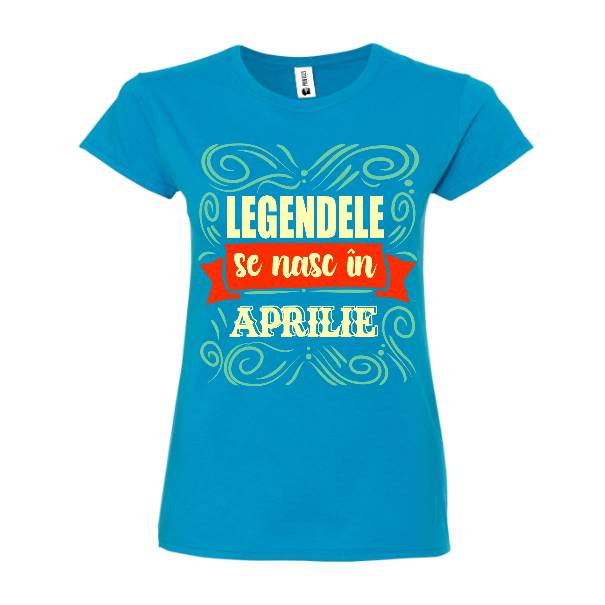 Tricou de damă din bumbac imprimat cu mesajul: Legendele se nasc în aprilie poate fi un cadou excelent pentru cineva născut în această lună. Tricou damă - Legendele din aprilie
