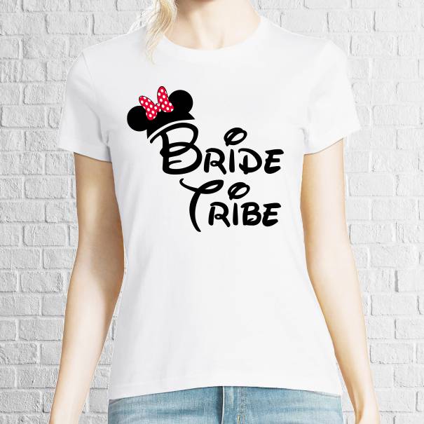 Faci parte din cea mai importantă echipă a momentului? Pentru petrecere ținuta este obligatorie: tricou damă cu sigla Bride tribe. Tricou damă - Bride Tribe