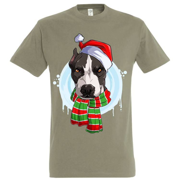 Petreci Crăciunul cu cel mai bun prieten sau e ești departe de el, dar vrei să-l ții aproape de tine, atunci un tricou de bărbat Pit Bull de Crăciun e cea mai la îndemână soluție să-ți ții prietenul necuvântător „pe” tine. Tricou bărbat - Pit Bull de Crăciun
